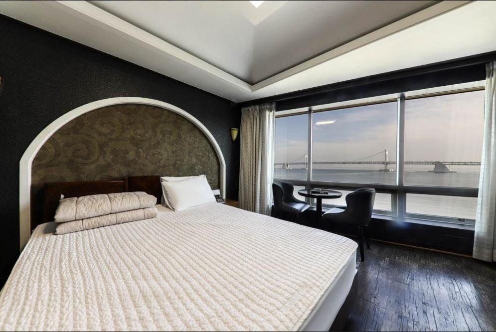 Bridge Hotel Puszan Kültér fotó